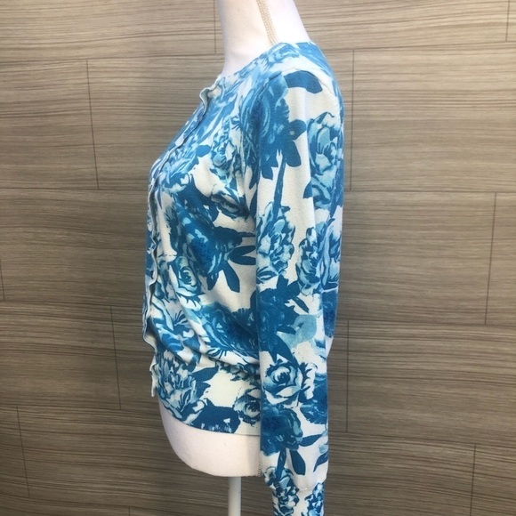 Covington Floral cardigan sweater Size Medium - Picture 4 of 8
